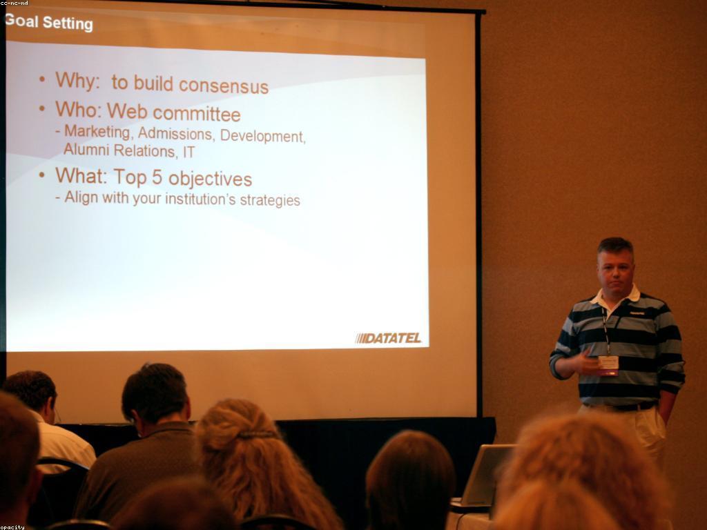 យុទ្ធសាស្ត្រលេង: ការវាយតម្លៃនិងការអភិវឌ្ឍន៍